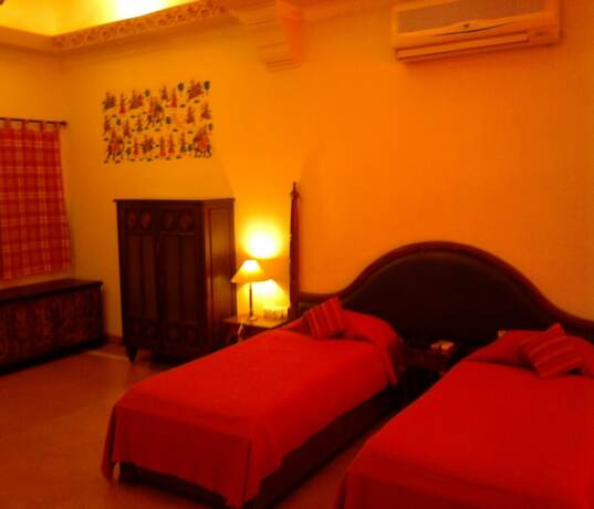 Imagen de la habitación del Hotel Narayan Niwas Palace. Foto 26