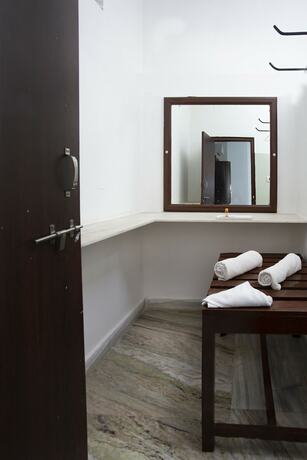 Imagen general del Hotel Narayan Niwas Resort. Foto 2