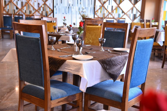 Imagen del bar/restaurante del Hotel Narayanam, Gwalior. Foto 4