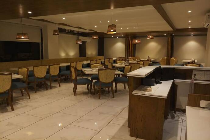 Imagen del bar/restaurante del Hotel Narayanam, Kotah. Foto 17