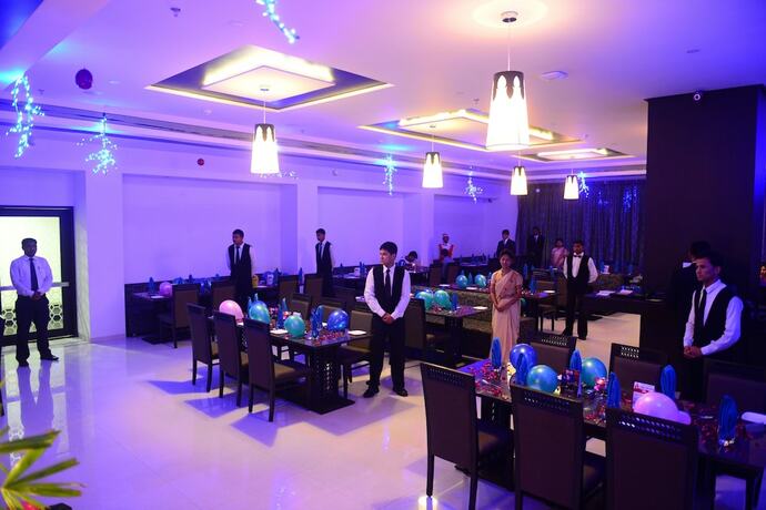 Imagen general del Hotel Narayani Heights and Resort. Foto 1