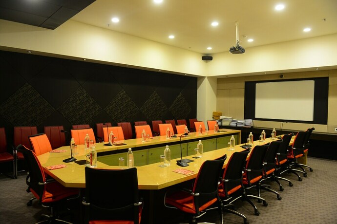 Imagen de los interiores del Hotel Narayani Heights and Resort. Foto 17