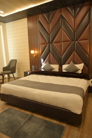 Imagen de la habitación del Hotel Narayani Palace. Foto 8