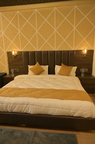 Imagen de la habitación del Hotel Narayani Palace. Foto 14