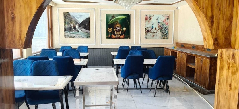 Imagen del bar/restaurante del Hotel Narayani Palace. Foto 1