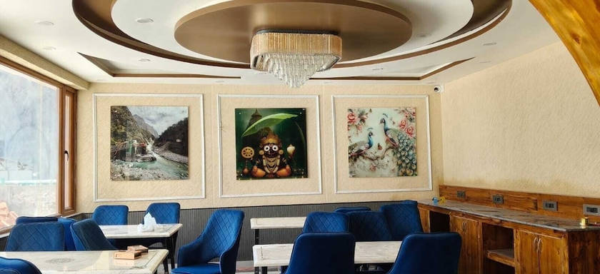 Imagen del bar/restaurante del Hotel Narayani Palace. Foto 2