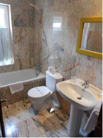 Imagen de la habitación del Hotel Narcea, Reocín. Foto 5