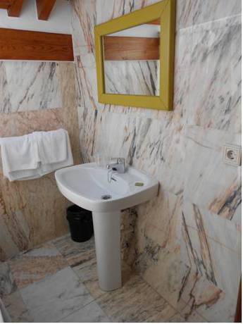 Imagen de la habitación del Hotel Narcea, Reocín. Foto 8