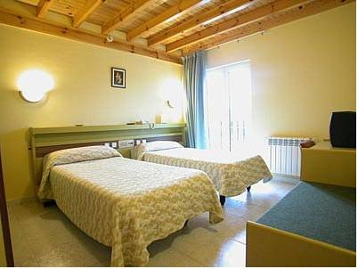 Imagen de la habitación del Hotel Narcea, Reocín. Foto 10
