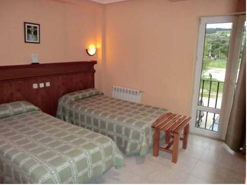 Imagen de la habitación del Hotel Narcea, Reocín. Foto 15