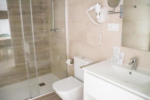 Imagen de la habitación del Hotel Narcea, Santa Pola. Foto 8