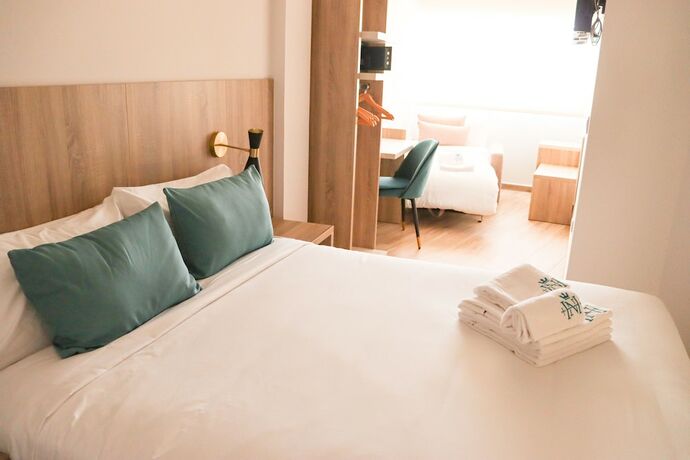 Imagen de la habitación del Hotel Narcea Santa Pola. Foto 19