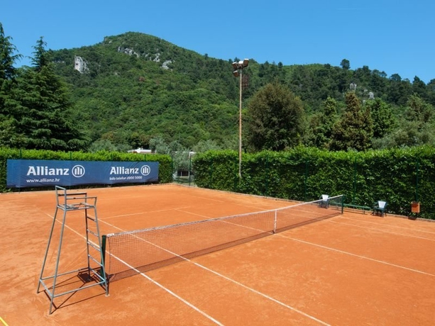 Imagen general del Hotel Narcis. Foto 7