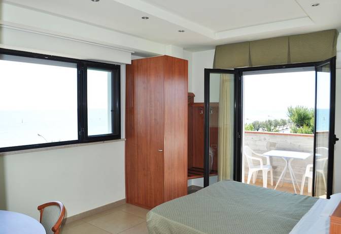 Imagen de la habitación del Hotel Narcisi. Foto 2