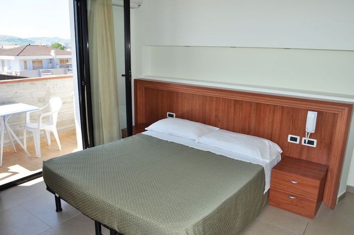Imagen de la habitación del Hotel Narcisi. Foto 4