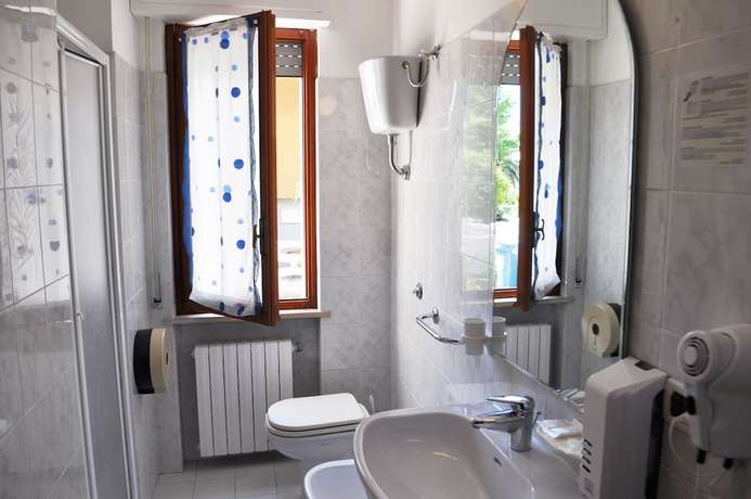 Imagen de la habitación del Hotel Narcisi. Foto 7