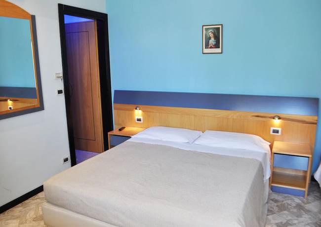 Imagen de la habitación del Hotel Narcisi. Foto 8