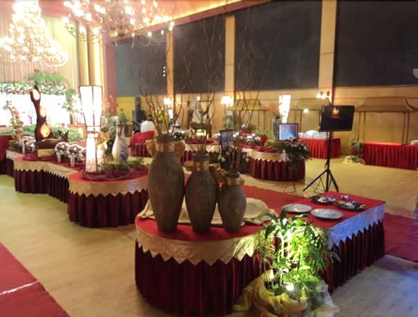 Imagen del bar/restaurante del Hotel Narita Hotel Tulungagung. Foto 4