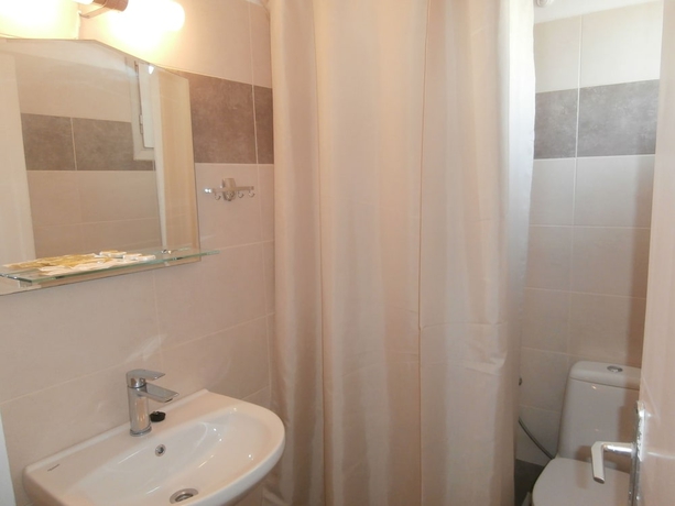 Imagen de la habitación del Hotel Narkissos. Foto 3