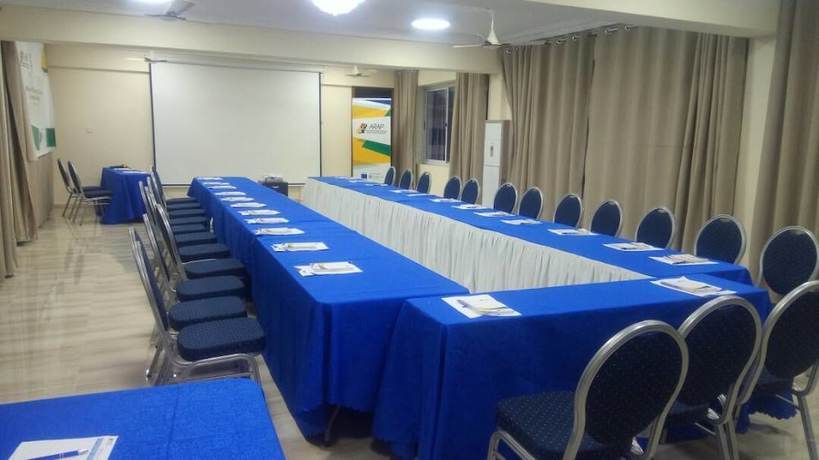 Imagen de los interiores del Hotel Narpos. Foto 19