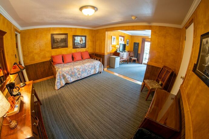 Imagen general del Hotel Narrow Gauge Inn. Foto 9