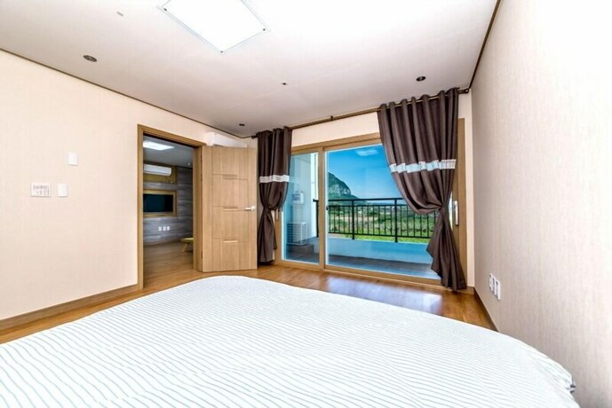Imagen de la habitación del Hotel Narsha Resort. Foto 15
