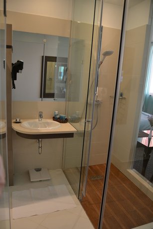 Imagen de la habitación del Hotel Nartel. Foto 13