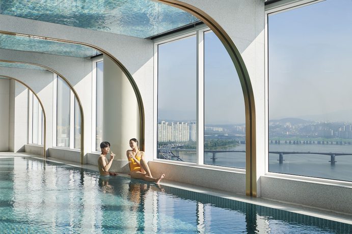 Imagen de la piscina del Hotel Naru Seoul MGallery Ambassador. Foto 20