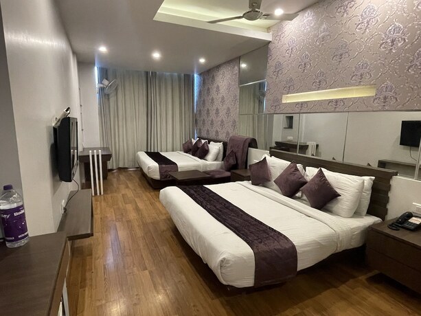 Imagen de la habitación del Hotel Narula's Aurrum. Foto 15