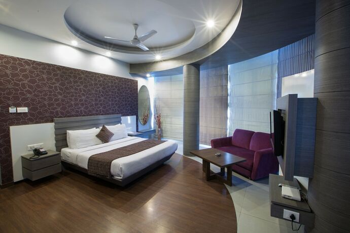 Imagen de la habitación del Hotel Narula's Aurrum. Foto 16