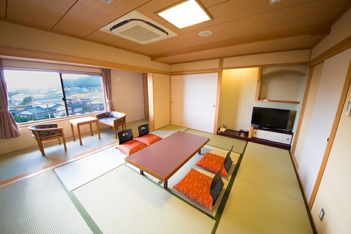 Imagen de la habitación del Hotel Naruto Kaigetsu Bettei Taimaru Kaigetsu. Foto 14