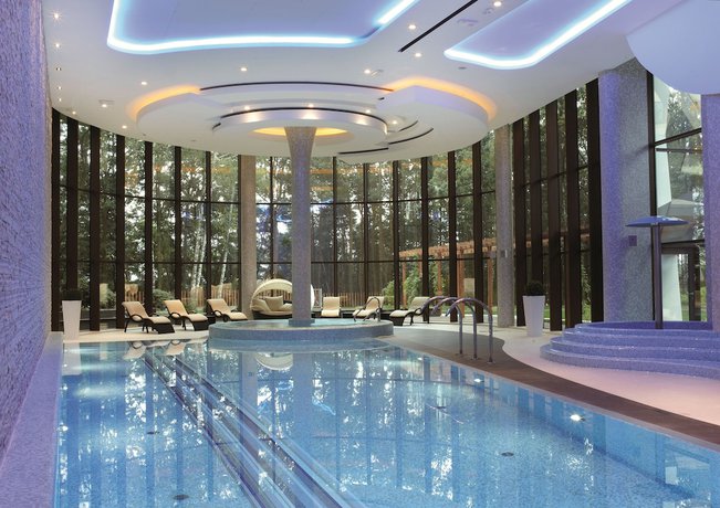 Imagen de la piscina del Hotel Narvil Conference And Spa. Foto 17
