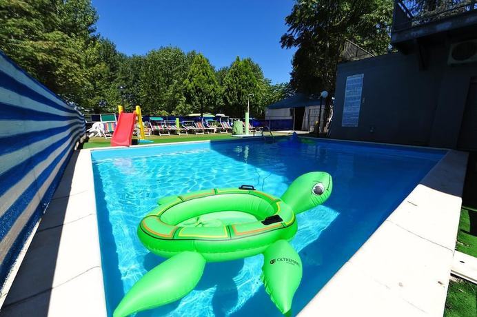 Imagen de la piscina del Hotel Nascente. Foto 15