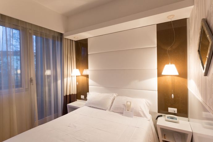 Imagen de la habitación del Hotel Nasco. Foto 8