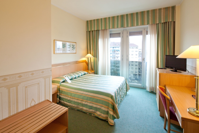 Imagen de la habitación del Hotel Nasco. Foto 9