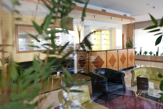 Imagen del bar/restaurante del Hotel Nasco. Foto 3