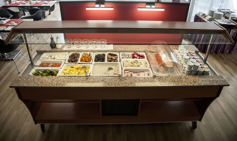 Imagen del bar/restaurante del Hotel Nash Airport. Foto 5