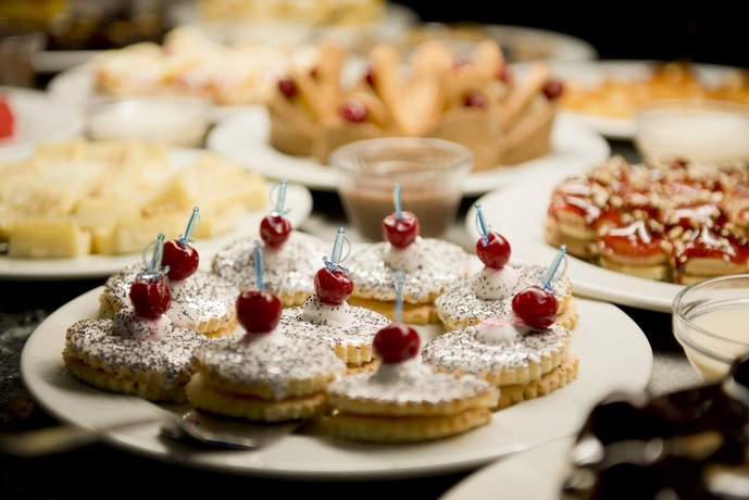 Imagen del bar/restaurante del Hotel Nashira City Resort. Foto 2