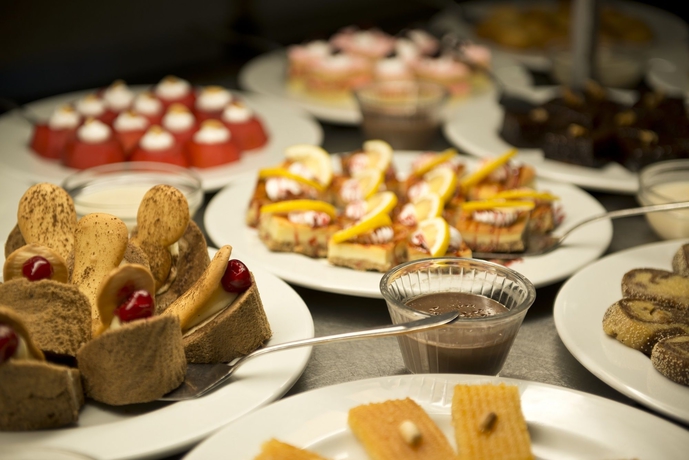 Imagen del bar/restaurante del Hotel Nashira City Resort. Foto 4