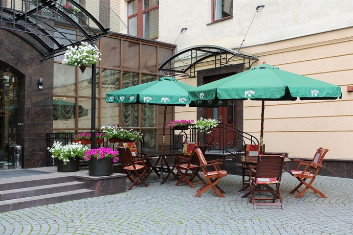 Imagen de los exteriores del Hotel Nashotel. Foto 15