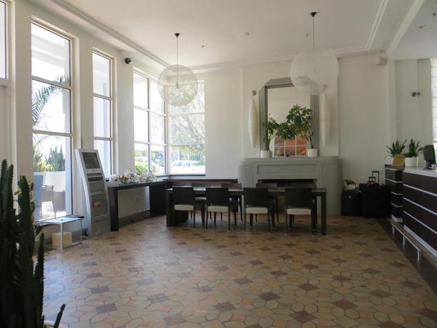 Imagen de los interiores del Hotel Nassau Suite. Foto 6