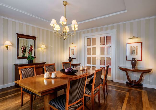 Imagen de la habitación del Hotel Nassauer Hof, Wiesbaden. Foto 7