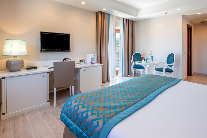 Imagen de la habitación del Hotel Nastro Azzurro Resort. Foto 4