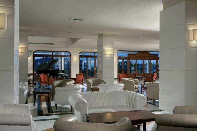 Imagen de los interiores del Hotel Nastro Azzurro Resort. Foto 16