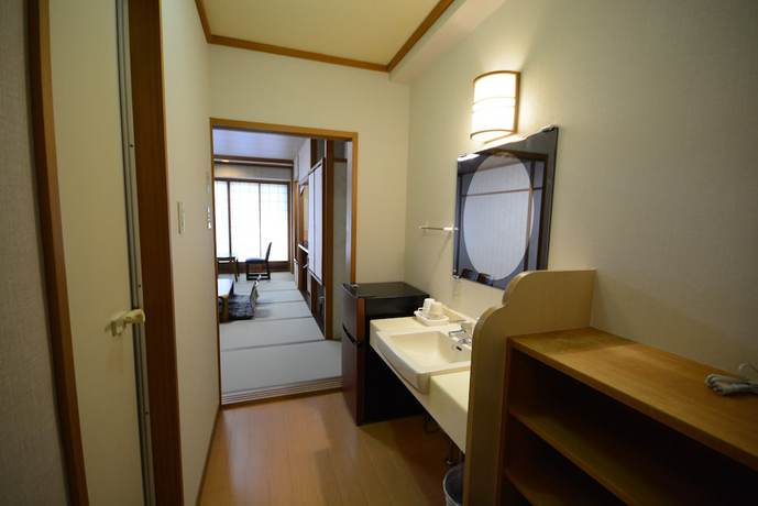 Imagen de la habitación del Hotel Nasushiobara Ichimantei. Foto 8