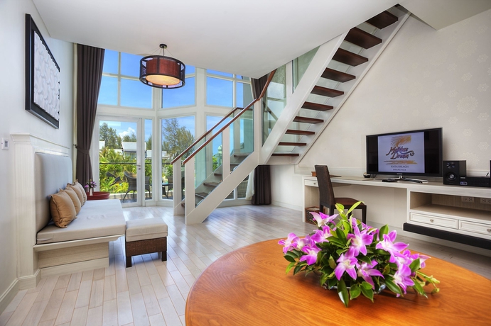 Imagen de los interiores del Hotel Natai Beach Resort. Foto 9