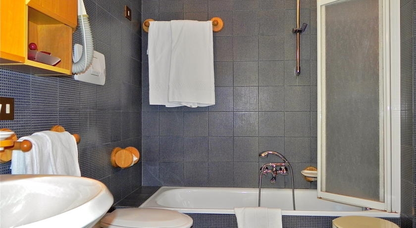 Imagen de la habitación del Hotel Natale. Foto 4