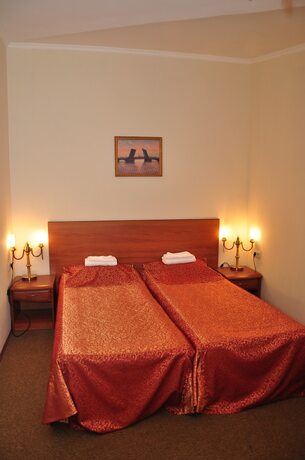 Imagen de la habitación del Hotel Natali. Foto 15