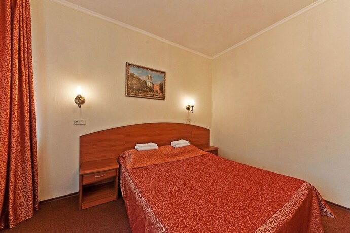 Imagen de la habitación del Hotel Natali. Foto 21