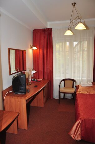 Imagen de la habitación del Hotel Natali. Foto 24